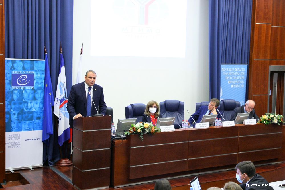 esimgimo's tweet photo. 21 октября в рамках курсов Совета Европы для российских госслужащих в МГИМО выступили заместители председателя Парламентской Ассамблеи Совета Европы Киммо Кильюнен и Петр Толстой. 
https://t.co/xOXFxZoRKA https://t.co/3VargVUtod