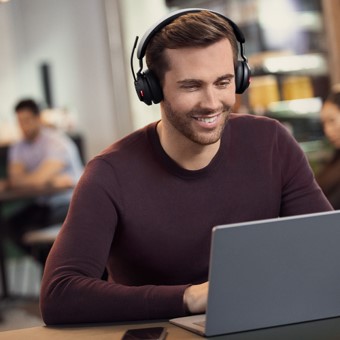 JabraBusiness's tweet image. The world is your office. #Jabra headsets have been specifically engineered for professional use. If you need enhanced concentration &amp;amp; collaboration wherever you work, we’ve got the perfect solution for you jabra.co.uk/business/heads…  The professional’s choice. Wherever you work.