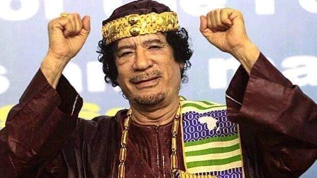 AfricaRepublic's tweet photo. The Woman who destroyed Libya and laughed as Benghazi burned thinks she has a right to intervene or Call Nigerian Army and President to order.
@HillaryClinton has no moral authority to comment on African Affairs.
Clinton on Gaddafi: We came,we saw he died.
#EndSARS
#EndFI https://t.co/owJYe7CiBw