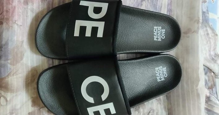 BySeoulfaith's tweet photo. #BYSFOnHand PMO Size 6 Slides (Not Used - RFS: Wrong Size)
With cover pouch!
P2,650 + LSF
Reply or DM to take! https://t.co/LnU5vPozfh