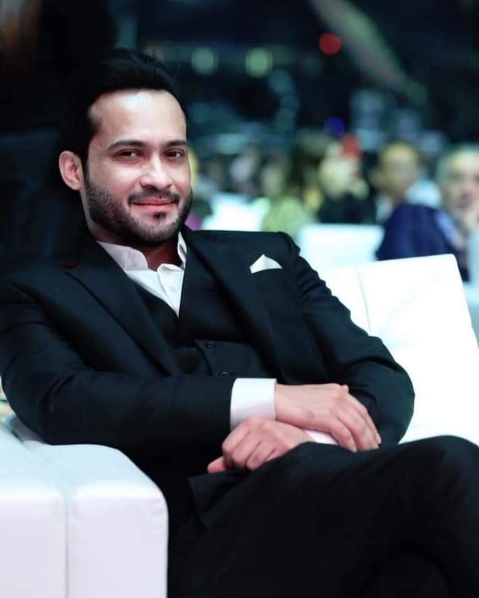amrat_amu's tweet photo. #imrankhanmeetwaqarzaka
Mr. PM @ImranKhanPTI  plz pay heed on @ZakaWaqar's project and at least give him a few minutes so that he can present his project in front of u. He can manufacture Bitcoin which Pakistan can export &amp; earn. He is just waiting for your approval and support. https://t.co/oa0MMOMqn2