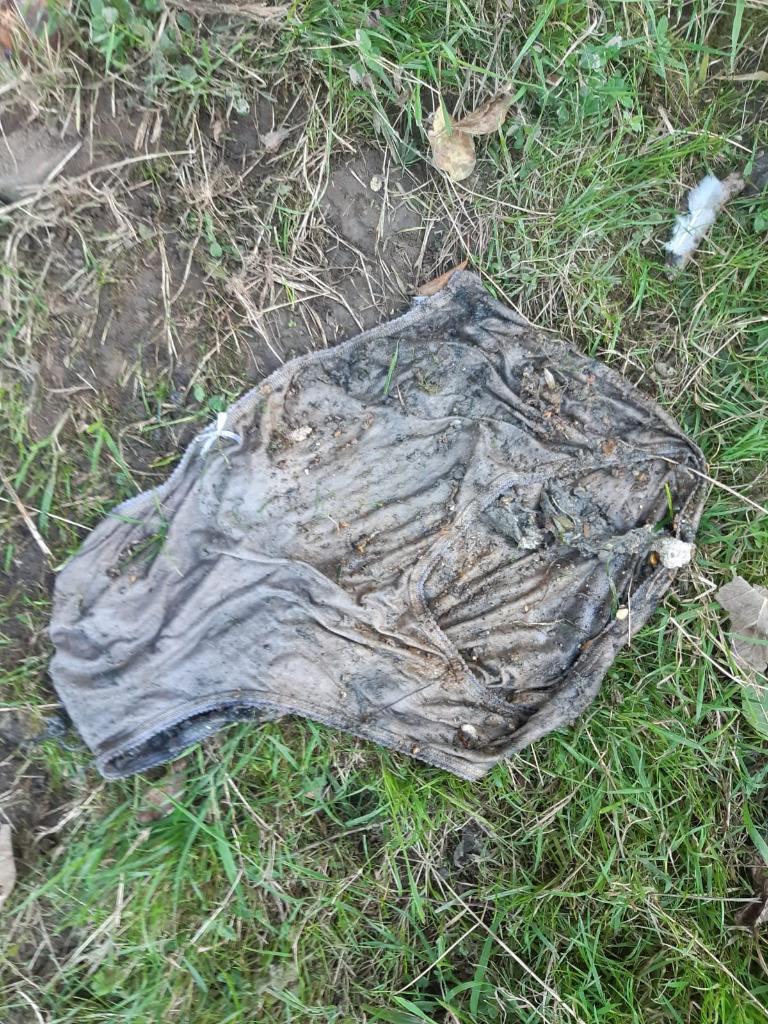 QAProfile33's tweet photo. @CCWvoice Hi @CCWvoice We had a properly wacky job the other day - we were called out to a sewer blockage in Hellidon, Warks and it turned out that someone had tried to flush their pants!  Remember to only flush the 3Ps folks - pee, poo and paper!  Otherwise your sewers could block too! https://t.co/u8bWwDYoAI