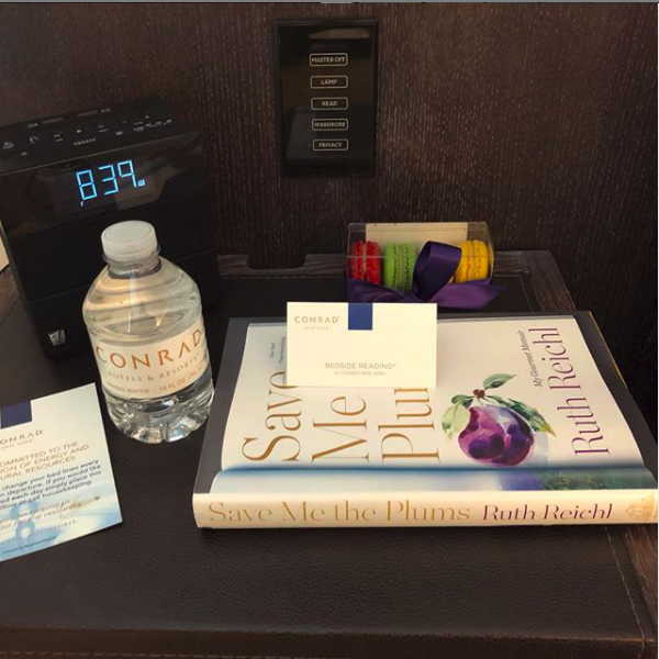 bedsidereading's tweet photo. #bedsidereading #onthedownload
How it started: How it's going: https://t.co/PNARGFOMOv