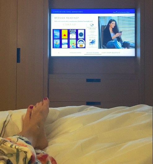 bedsidereading's tweet photo. #bedsidereading #onthedownload
How it started: How it's going: https://t.co/PNARGFOMOv