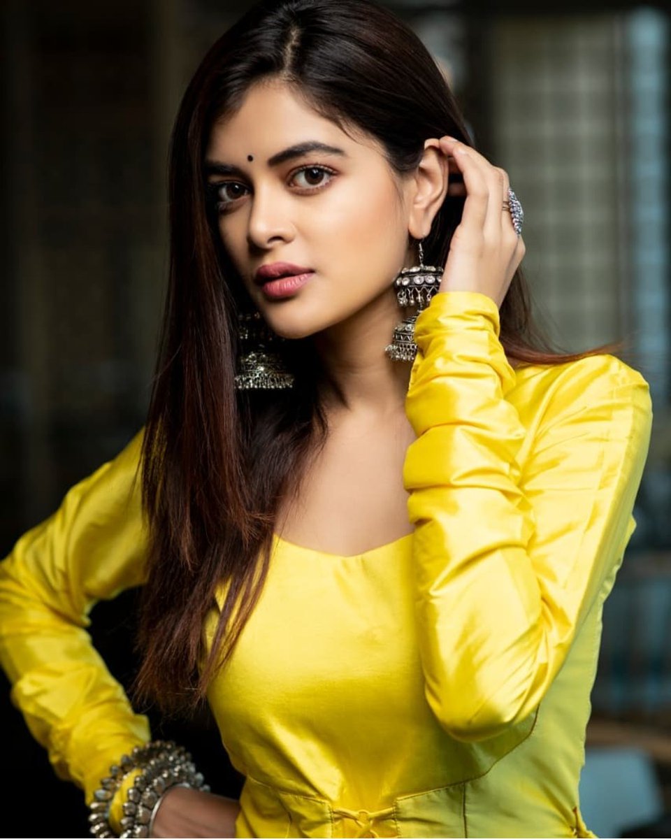 RishiMadhumita's tweet photo. #pujovibes with @madhumitact #stunning #bongdiva #beautyinyellow #prettysmile #madhumitasarcar #fanpage #madhumita_rrishii_fans https://t.co/dGQBV5z1XJ