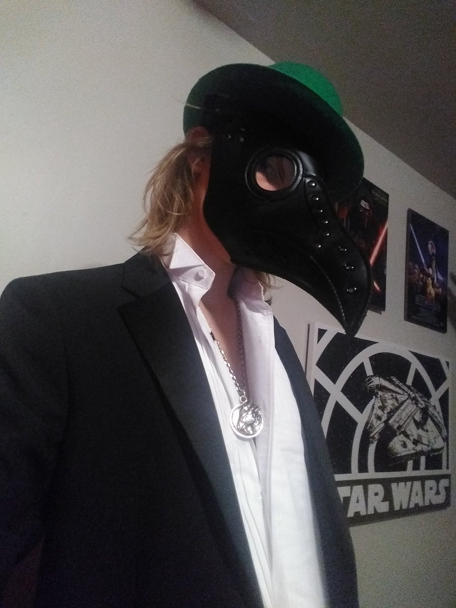 ryeloaf's tweet photo. REDACTED was feeling a little snazzy! https://t.co/WfPUM3uMiT