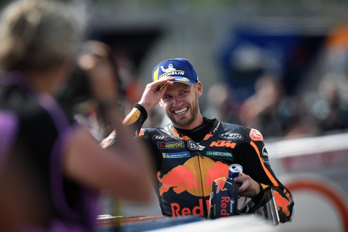 MotoGP's tweet photo. The first rookie winner since @marcmarquez93 back in 2013! π
Brad Binder made history to become KTM's and South Africa's first premier class winner! π§‘πΏπ¦
#CzechGP π¨πΏ | #Bradical https://t.co/KJ7pcrbEyD