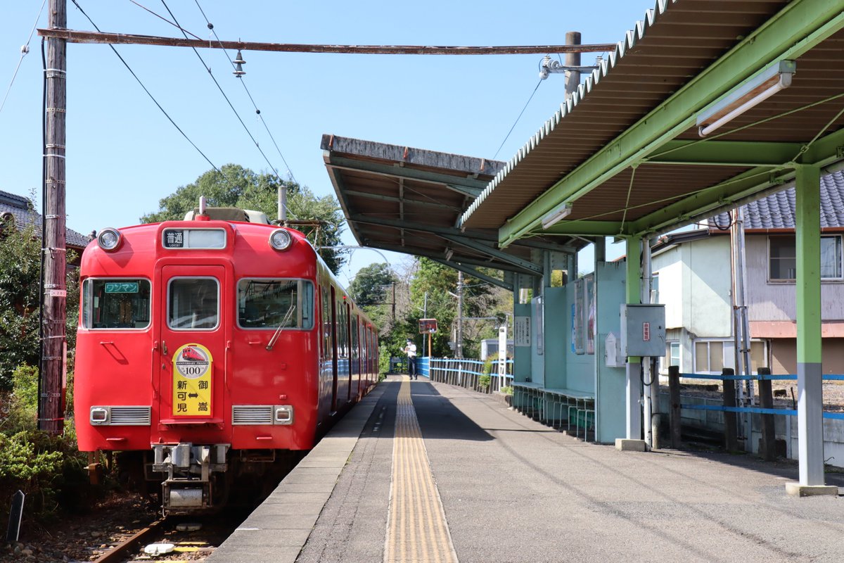 pano7000_'s tweet photo. #6012F #6000系 #名鉄 #広見線 #100周年 #鉄道の日
2020.10.14 御嵩にて。木製ポールがいい味出していました。 https://t.co/KJIB92iEMX
