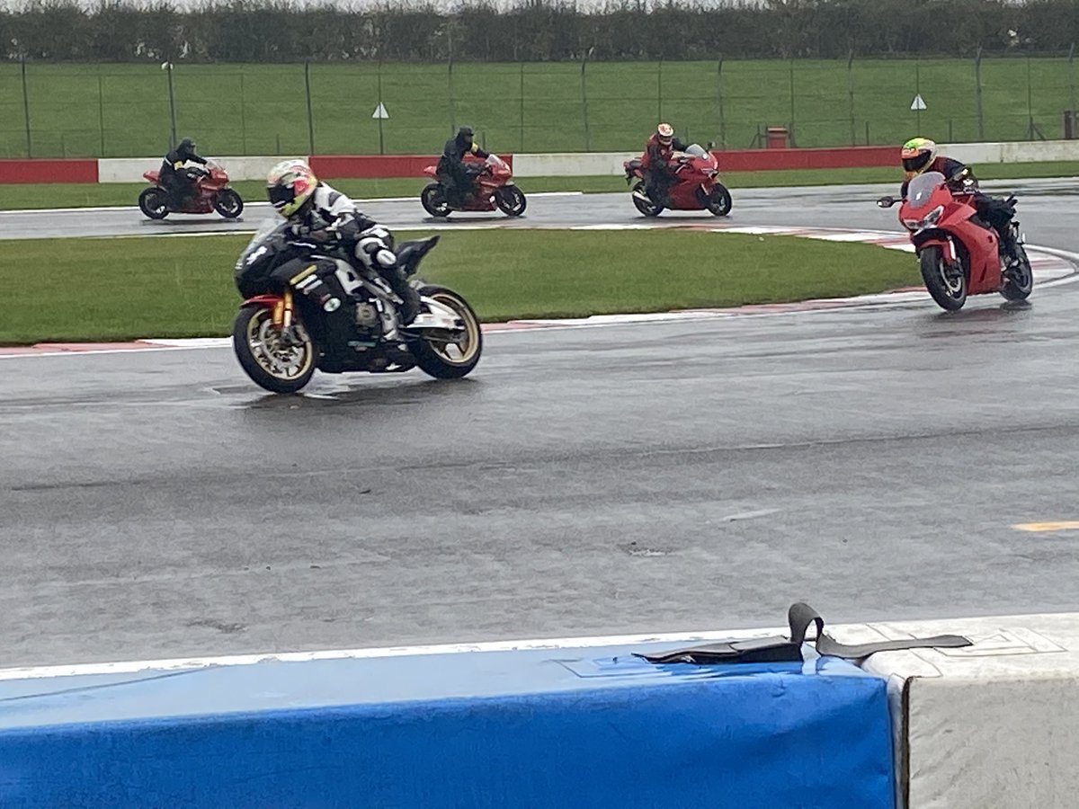 xpresscoffee's tweet photo. Our last #FuelledByXpressCoffee #Boys #HondaFireblade #RonHaslam #TrackDay of 2020 - Only one of us attempted going into Redgate, hammering down with rain in 4th gear at 100mph+, The other two made it to Craner Curves @tristanpalmer33 https://t.co/cSV20ue2de
