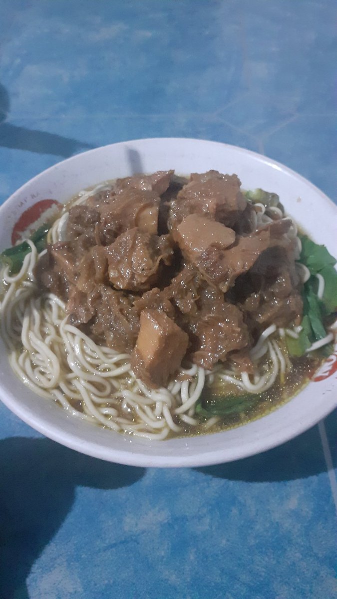 Emmm...mampus
<a href="/abdelachrian/">Abdel Achrian</a>