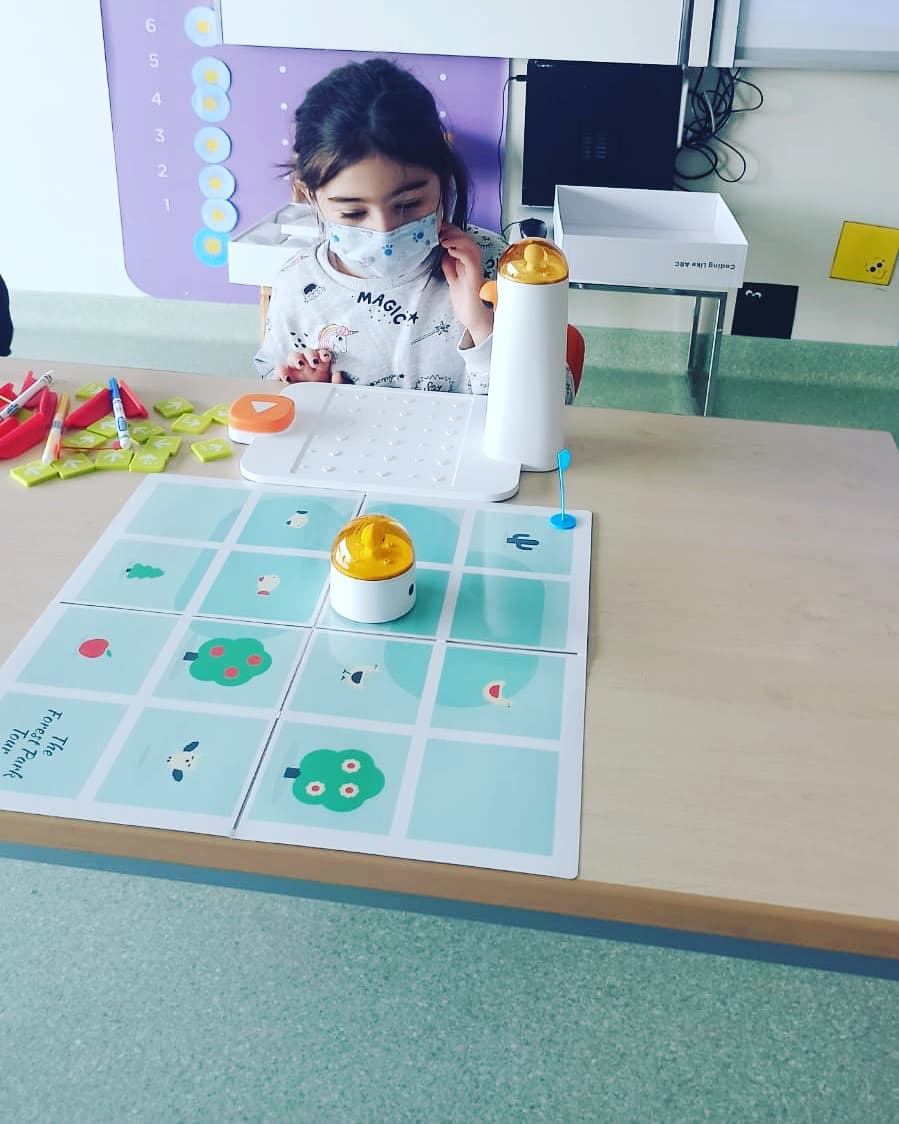 ugurkayseriokul's tweet image. Uğurlu öğrencilerimiz, Avrupa Kod Haftası kapsamında kodlama etkinliklerini gerçekleştirdi. 🚀
#UCodeWeek
#ugurkodluyor 
#EuropeCodeWeek