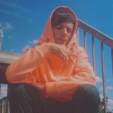 Pictures of louis that own me; an embarrassing long thread