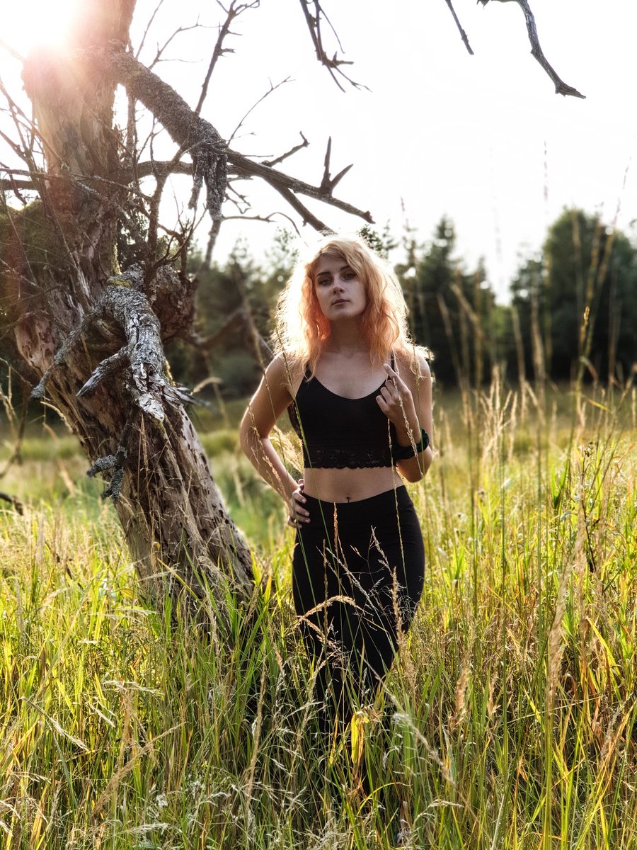 karadome's tweet photo. The goddess of nature demands sacrifice 

#findom #femdom #domme #goddess #paypig #paypiggy #humanatm #drain #cashmaster #cashslave https://t.co/K4N7KijgEI