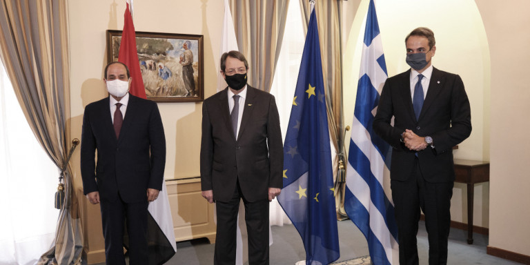 Μητσοτάκης: Ο Ερντογάν φαντασιώνεται αυτοκρατορικές πρακτικές με επιθετικές τάσεις
https://t.co/LkuzosznVe
via @ereportaz
#ΠΟΛΙΤΙΚΗ https://t.co/0yoyoFDaXW