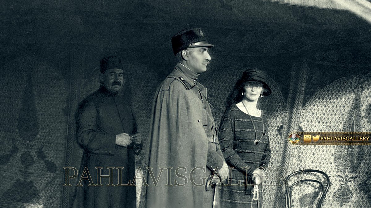 PahlavisGallery's tweet photo. فرتوری فوق‌العاده زیبا از شاهنشاه رضاشاه بزرگ.
سال: 1925 میلادی. #RezaPahlaviIsOurShah 

«هموطنان گرامی، لطفا جهت بازنشر هرچه بیشتر فرتور ها، این پیج را با فالو خوبتان همراهی نمایید.🌷🙏» https://t.co/s87wLS32Bo