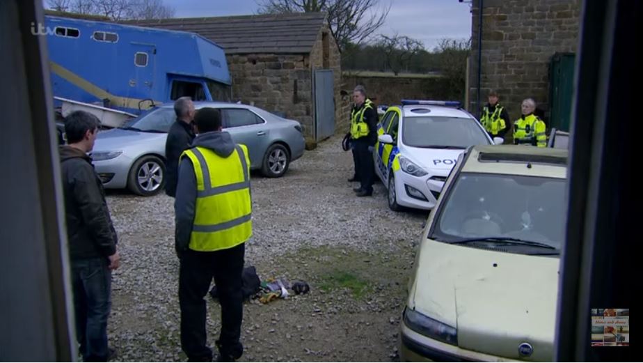 SaabMarkus's tweet photo. If you're not watching Emmerdale, then you better start doing so! ;-) #saab #saabcars #ng95 #emmerdale https://t.co/zNxy13gisJ