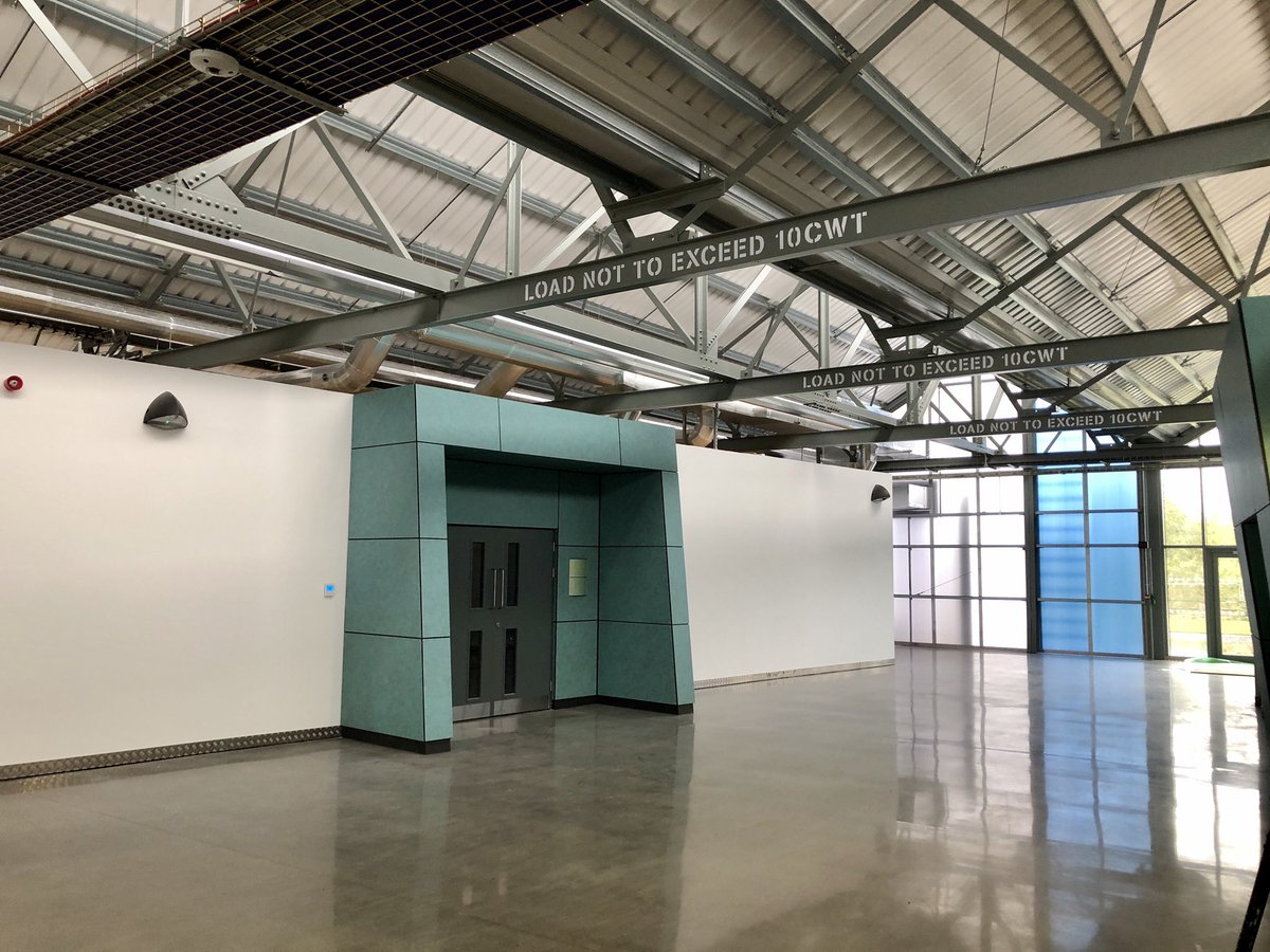 HfdMeansBiz's tweet photo. @HerefordEZ Great visit to the new #ShellStore development at Skylon Park, Rotherwas. Amazing transformation and brilliant design. #HMBiz @marcheshub @HfdsBusiness @HfdsCouncil https://t.co/709VuoxQnc