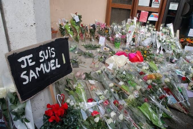 VOLFdotTV's tweet photo. #BreakingNews : #France to ban an #Islamist group named after the late Sheikh Yassin as part of a crackdown on militants following the murder of a French schoolteacher.
Follow @VOLFdotTV -a nonprofit news org.
#SheikhYassin #jesuisprof #JeSuisSamuel #Paris #volftv #news https://t.co/QHe9fmMzIn