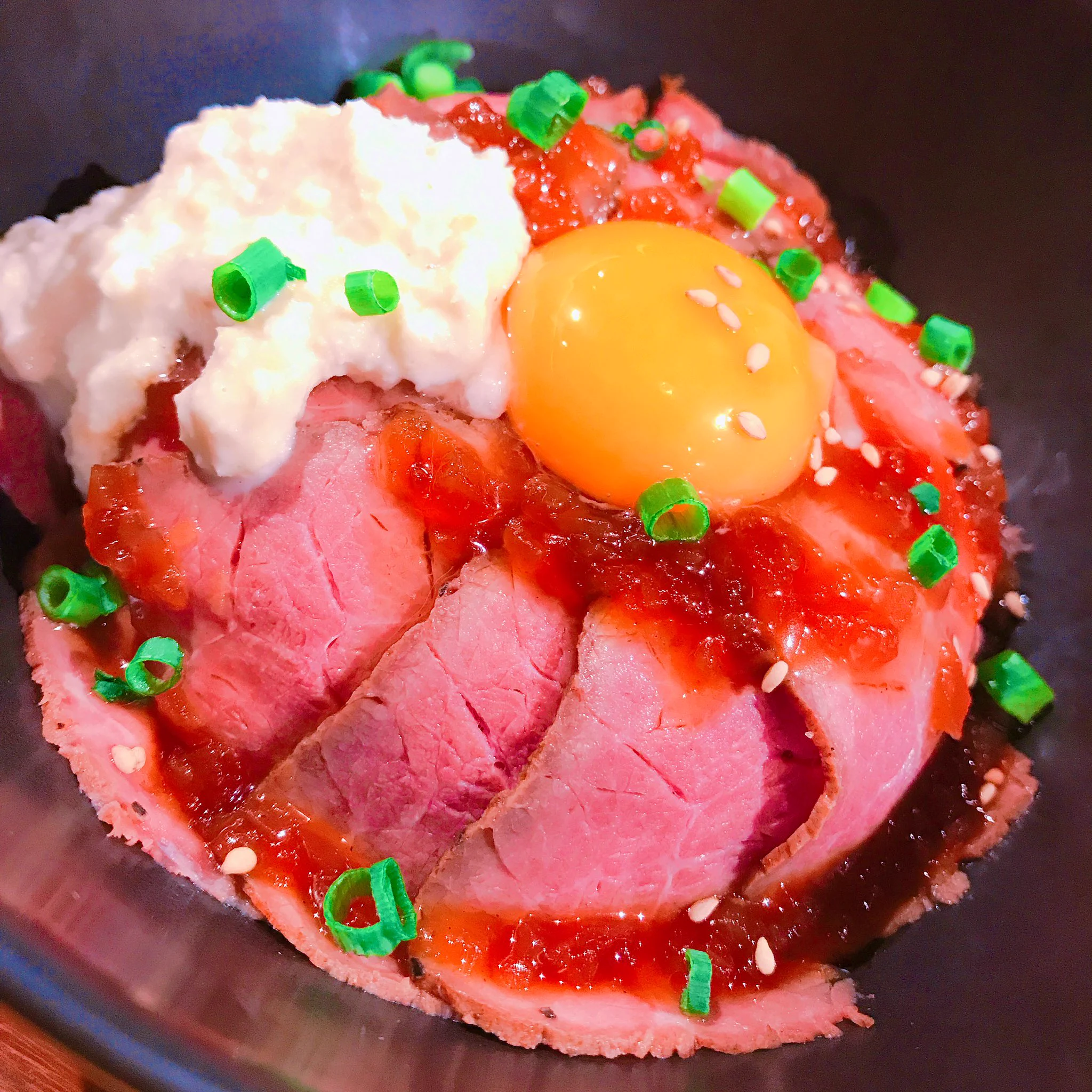 @shimono_kousiki では、私も大好きなローストビーフ丼を😋😋😋 