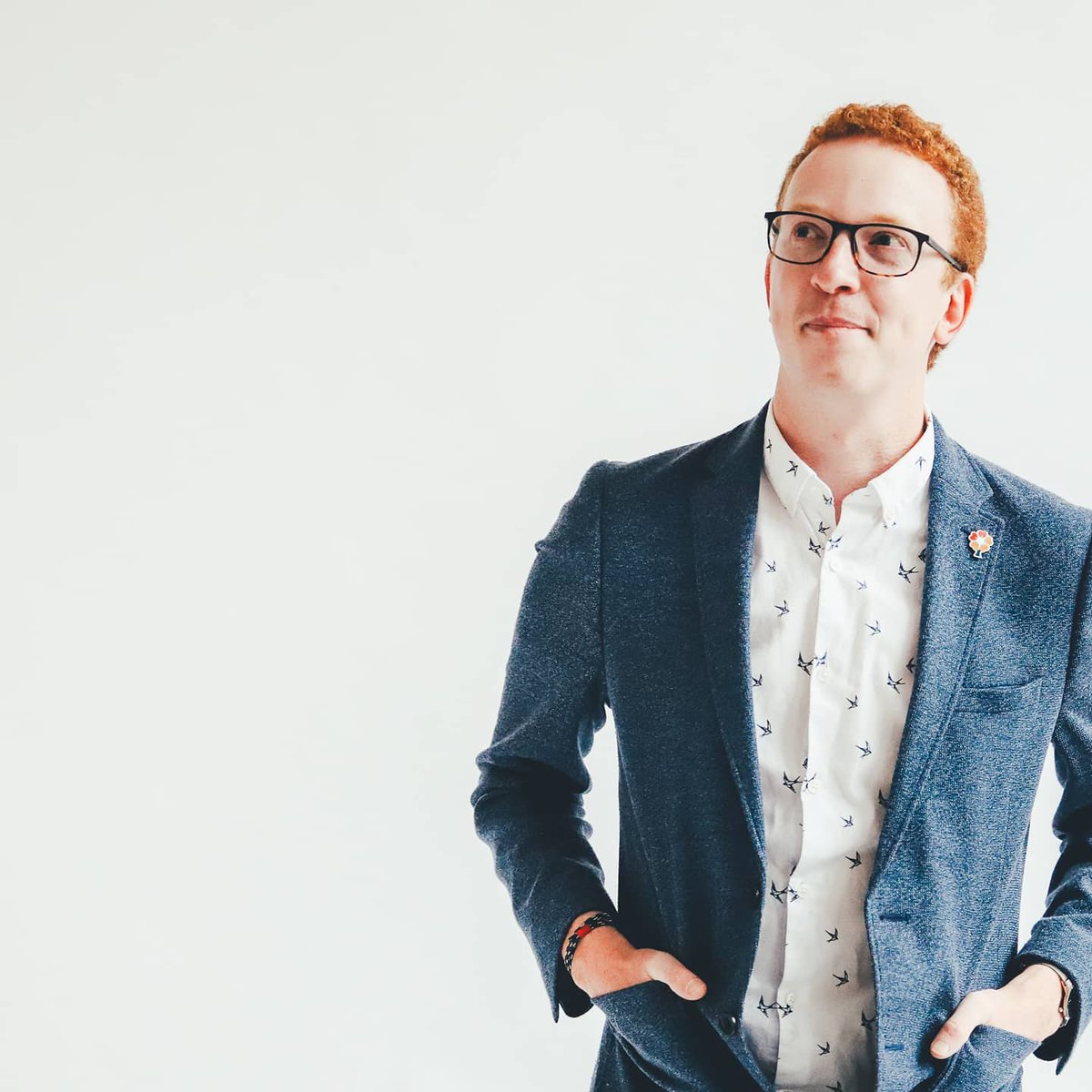 MarkGrainger's tweet photo. Absolutely thrilled with my new photography.
As someone who's not always confident in my skin or comfortable in my looks, it's great to have a set of photos I love that I can use to represent myself and my business properly.
Thanks @ForYouNewcastle.
Specs from @opandtom. https://t.co/yPcALsOcGJ