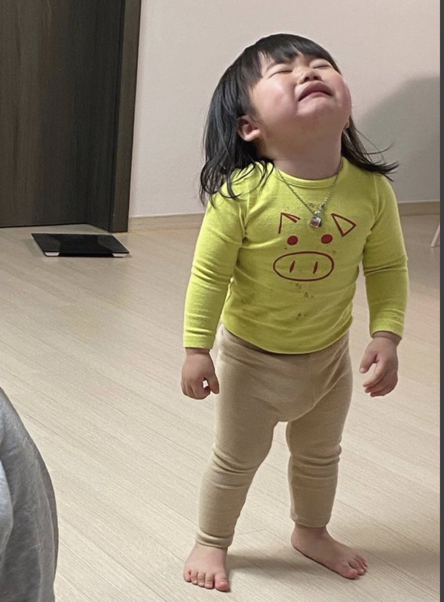 peusaantos's tweet photo. minha rotina em casa nessa quarentena é assim https://t.co/qwr8B0SWuT