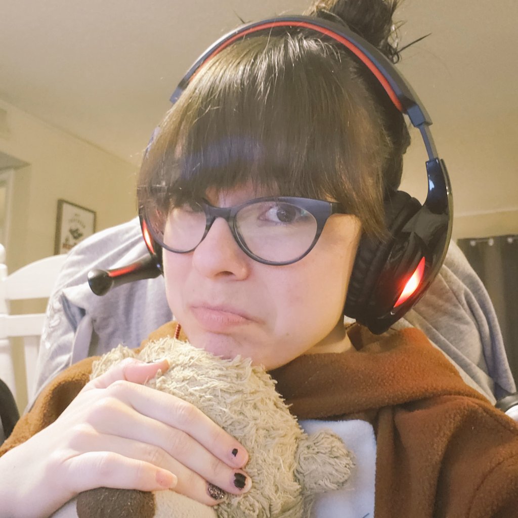 nuggetthehobbit's tweet photo. The time has come! Interested in spooky games but don't have the heart to watch them at night? Come hang out with me over at https://t.co/owckXMSbHP while I play through #CookingCompanions! Grab your favorite stuffed animals and keep the lights on. 🥰
#twitch
#smallstreamer https://t.co/qrwf9GW663