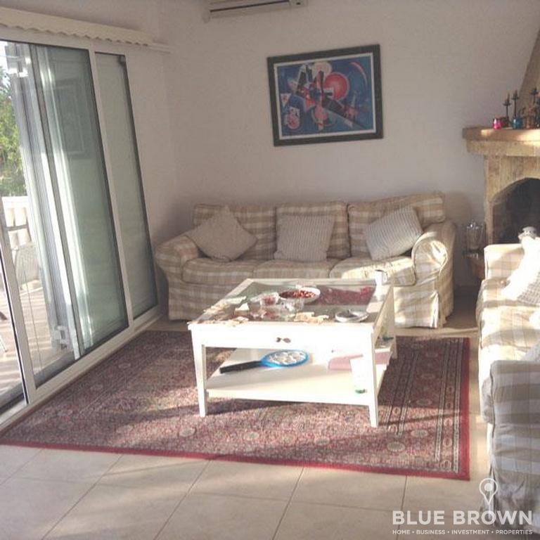 BlueBrownProp's tweet photo. Saronida, Single house 85 sq.m., on a plot of 300 sq.m., on 2 levels, construction of 1990, 2 bedrooms, 2 bathrooms, spacious kitchen, bright living room with fireplace, tiled floors, build with stone, air conditioning, internal staircase ...
https://t.co/J4c12Z19Uj https://t.co/vk66gJUbkn