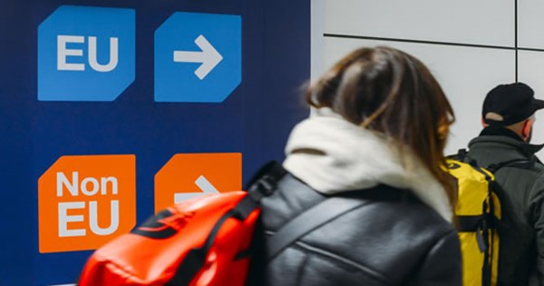 SITAonline's tweet photo. SITA details its latest generation of smart #bordersolutions to facilitate the implementation of the new European Union Schengen Zone border controls planned for 2022. #ESS #Biometrics https://t.co/K9JC45lqE7 https://t.co/NyOK2r36sH