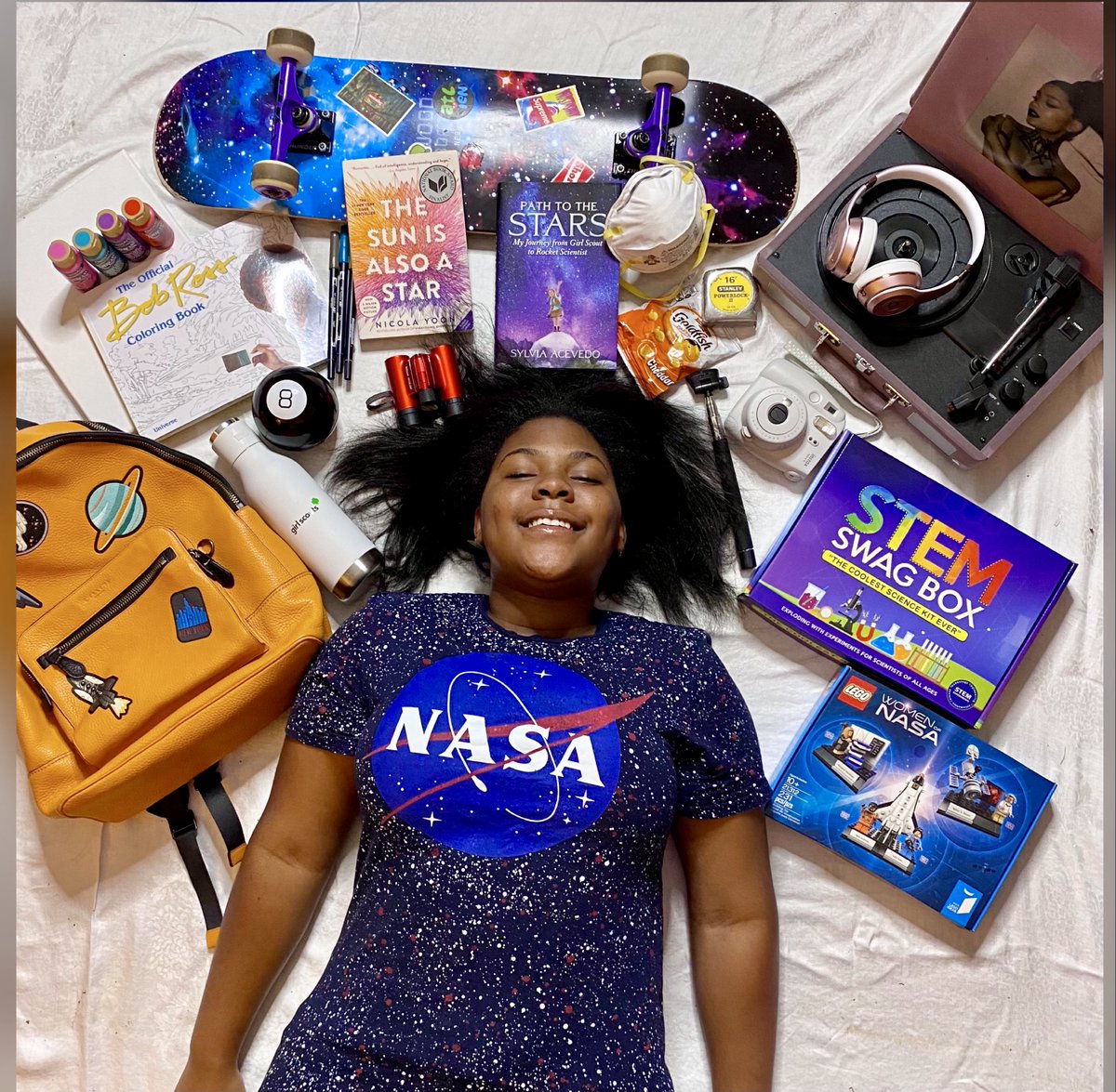 What would you take with you on a trip to the Moon? Post your Moon Kit photo with the hashtag #NASAMoonKit & tag @girlscouts for a chance to be featured. 📸@justtemple1 @NASA