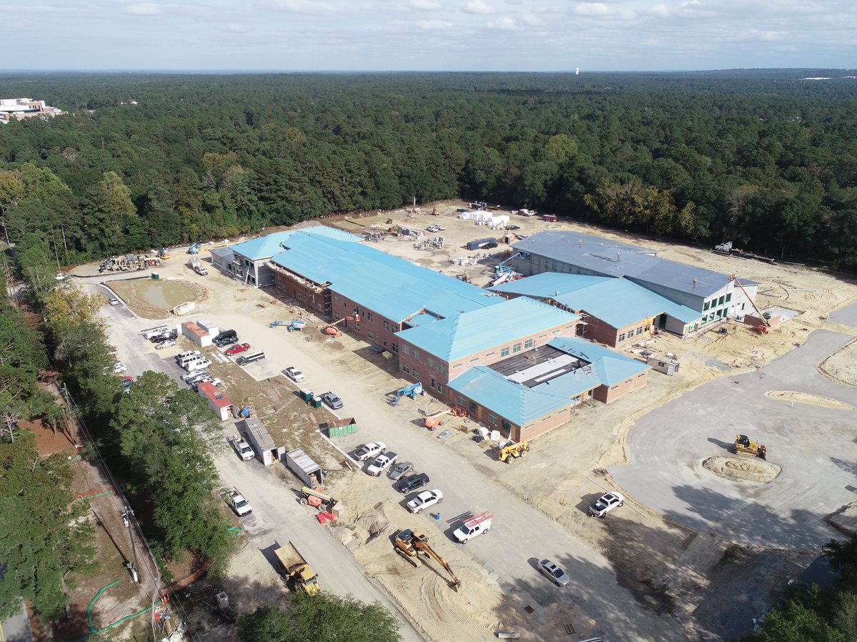 Pinehurst Elementary is looking great. Roof and brick are going on so work will continue to move inside. <a href="/MooreSchools/">Moore County Schools</a> <a href="/ashlee_ciccone/">Ashlee Ciccone</a> Flyover at bit.ly/PES1020