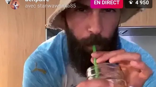 KylianKy's tweet photo. @WeAreTennisFR @benoitpaire : Rihanna - Cheers https://t.co/4SI8IvSKkU