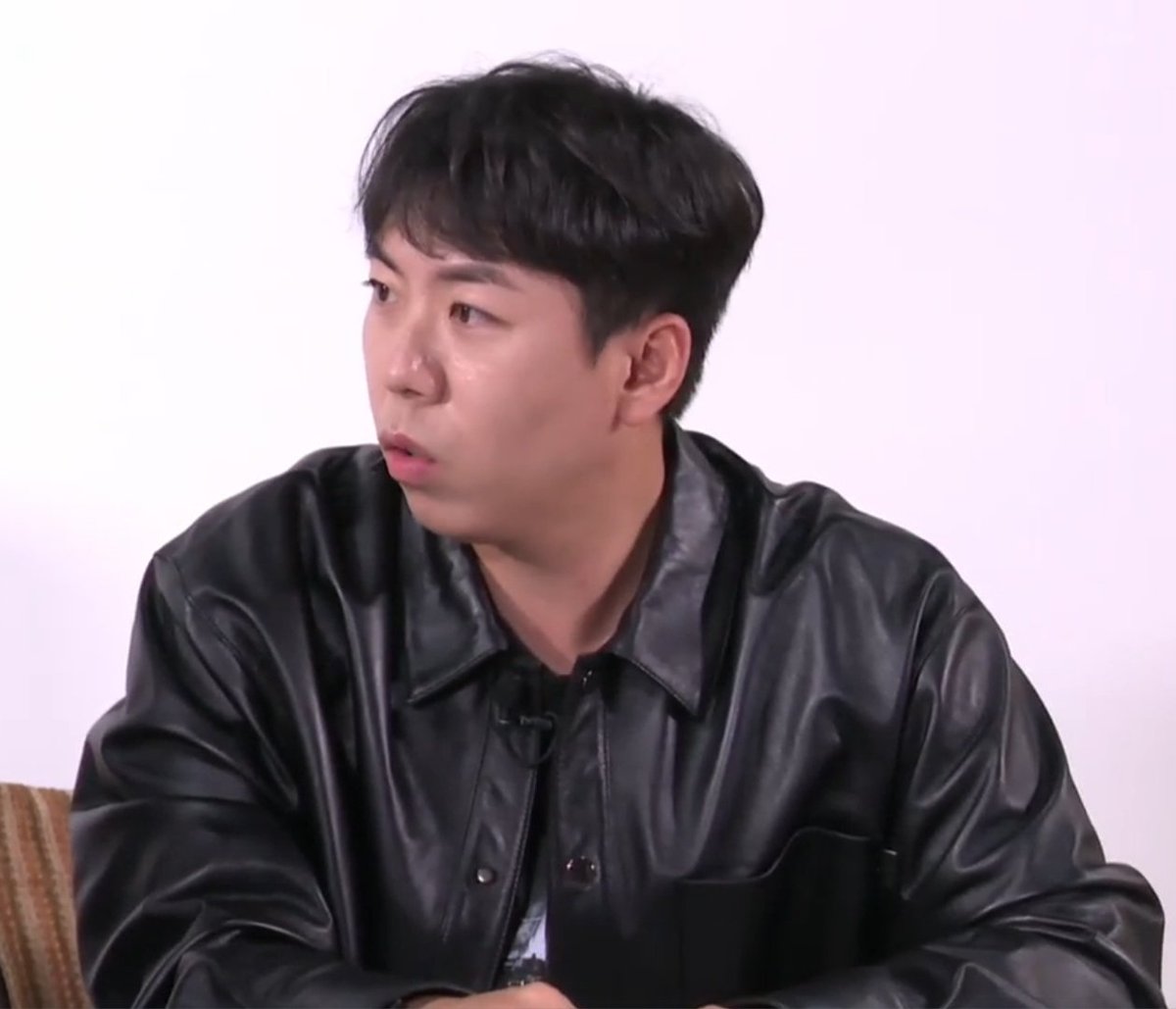 didtpckaskfk's tweet photo. 아 뭐임 개섹시해ㅜ 나머지는 내일 봐야짐 https://t.co/XMNUrq4OrR