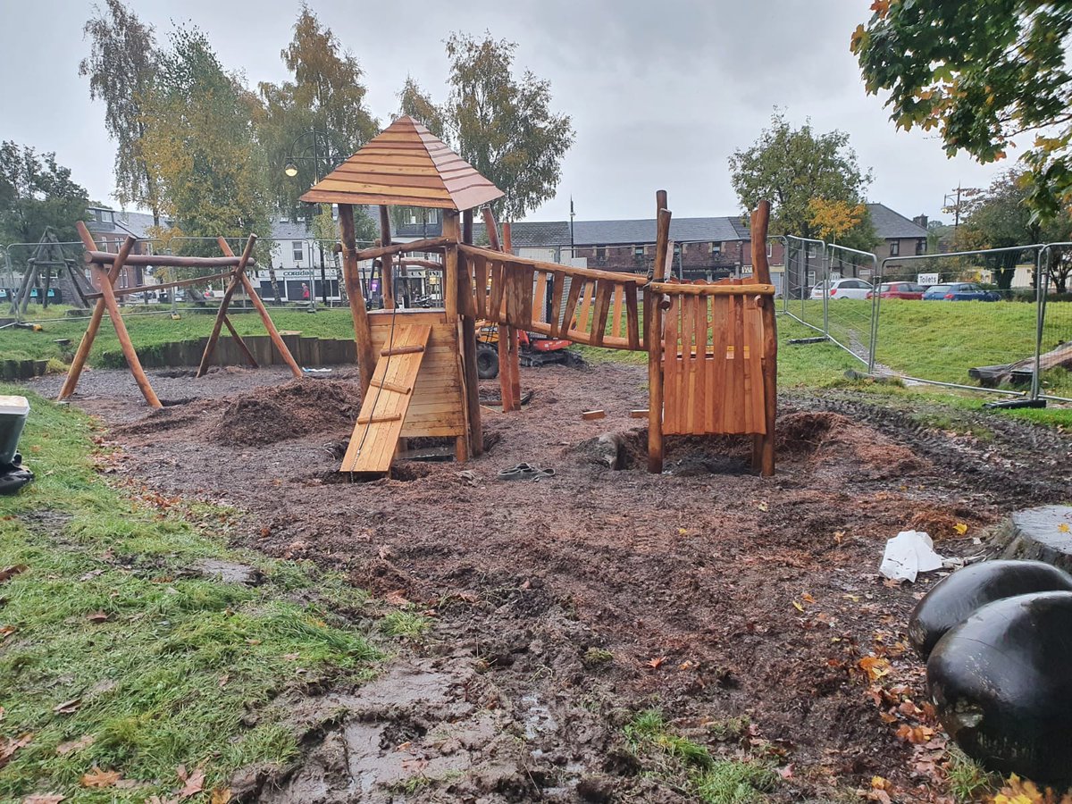 HawthornHeights's tweet photo. Works are well underway at Moss of Balloch Park for @WDCouncil! This stunning robinia equipment from @eibeplayLtd looks at home in this natural setting! π
Keep an eye on our page for future updates!
#designcreateplay #scotland #westdunbartonshire #playground #nature #natural https://t.co/2oR9Q0cwSC