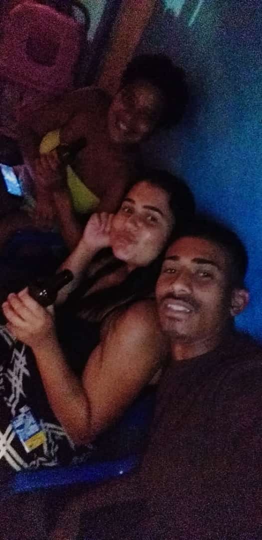 LuanePassos4's tweet photo. Feliz aniversário para essa pessoa incrível que eu tenho a honra de chamar de amiga. Aproveite muito seu dia!❤️❤️❤️❤️ #UnsDosNossosMomentosJuntas #DeSempre @DominiquePinhe1 https://t.co/XLCjeyzf9X