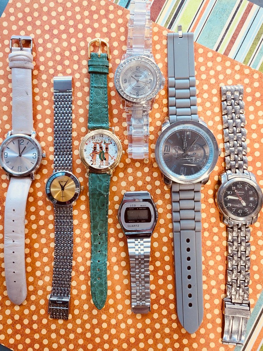 scrap_a2's tweet image. A whole bin of watches walked in last week! 
#freshtothefloor 

We’re sorting and stocking super fun materials today! Stop by. We’re here until 6pm ⏱

#SCRAPA2 #CreativeReuse
