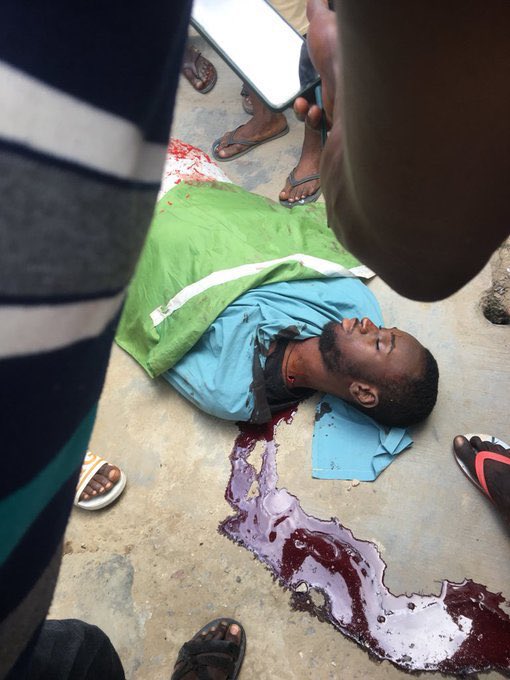 ojahbee's tweet photo. Let the world see this...💔 https://t.co/Rf9G4oAEtw