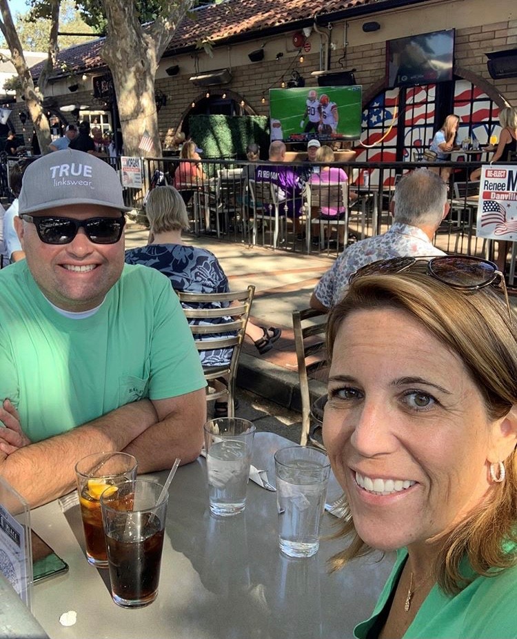 normsevents's tweet photo. A beautiful day in downtown to enjoy the extended patio here at Norm's Place. #winewednesday 🍷
Great pic 📷@instamollz

#NormsPlace #Danville #BestWings #CraftBeer #PatioLife #Sangria #PrimeRib https://t.co/sS2na97djO
