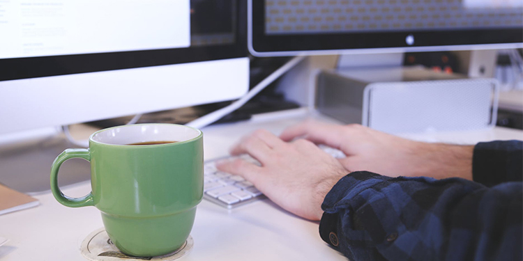 Merkle's tweet photo. Have you checked off the holiday #Emailmarketing checklist? Laura Scholke shares the five prep tips to keep in mind:https://t.co/fco1Wq3q8g https://t.co/SokK6bwCx8