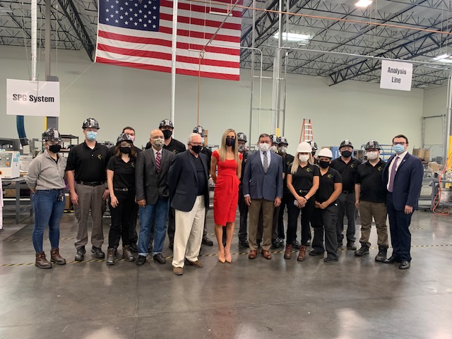 AlliedGraphite's tweet image. Happy to host @laraleatrump at Urbix HQ in Mesa today. She was keenly interested in everything we’re doing to help secure the US energy supply chain. #graphite #graphitepurification #supplychain #advancedmaterials