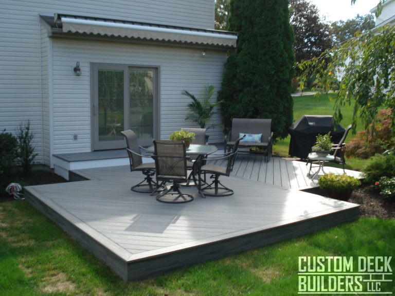 With the colder months of the year upon us, it's time to bust out the winter coats! But did you know it may also be time to inspect your deck?

customdeckbuildersllc.com/do-you-need-to…