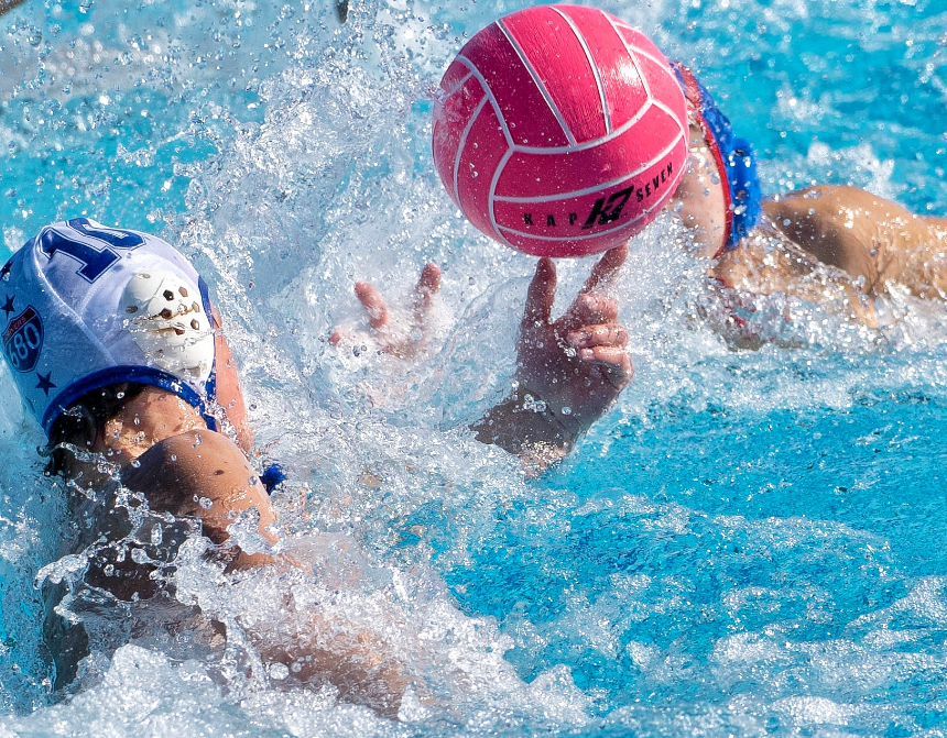 ryancapture's tweet image. Who's the fastest sprinter out there?
🤽‍♂️:  @680waterpolo
📸:  @RyanCapture 
🧭:  @usawp
.
. 
#waterpolophotography #kap7 #waterpolowednesday #thousandoaksphotography #thousandoaks #Halvorsen #usawp #sportsphotographer #SportsPhotography #waterpolo #conejovalley #RyanCapture