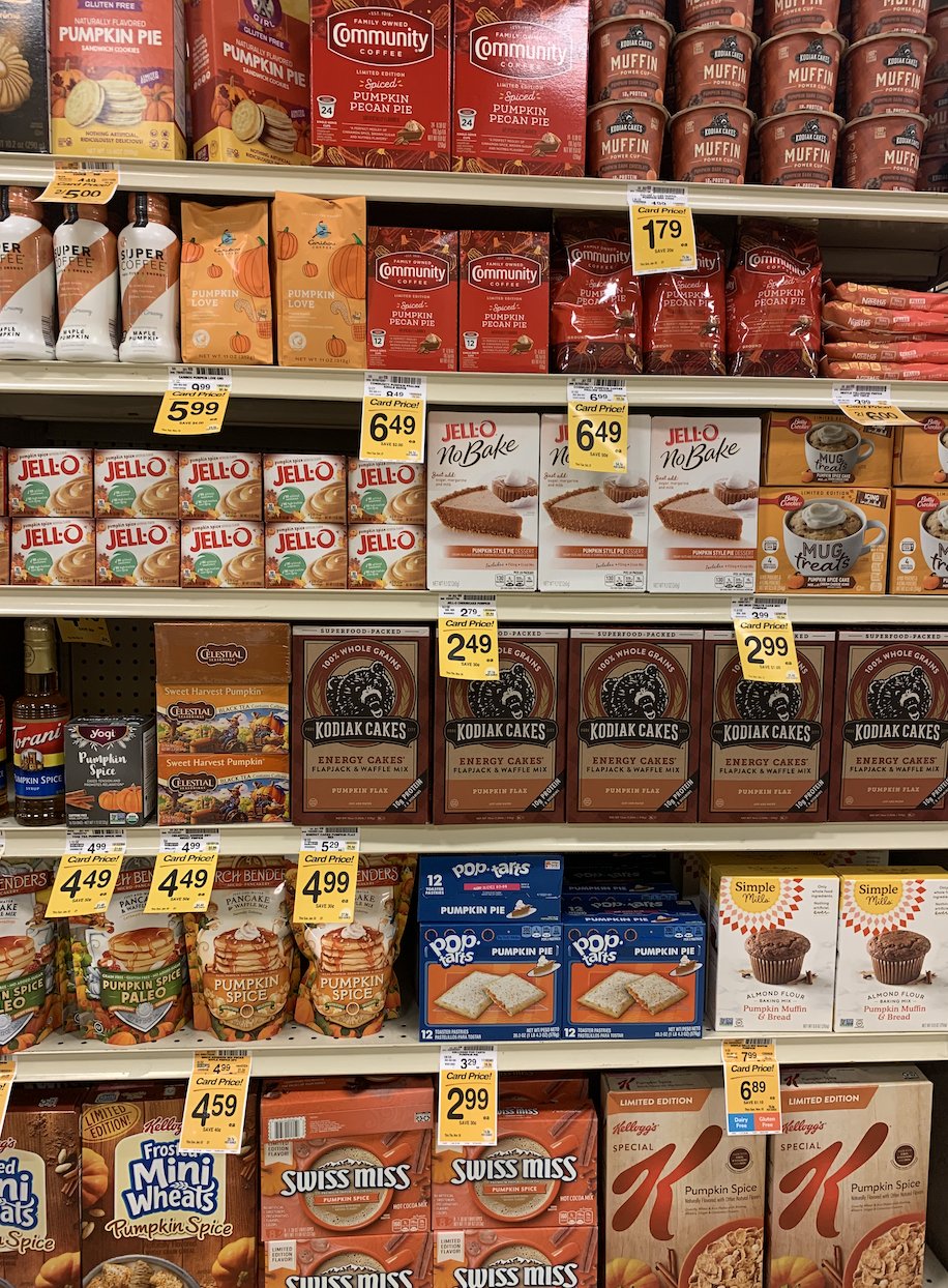 Fishisfast日本語版 秋 になるとお店にシーズン物が並びます アメリカの秋 パンプキンスパイス味と言っても過言でないのだっ パンプキンスパイス味 それはね シナモン 生姜 ナツメグ クローバー カルダモンがブレンドされた味