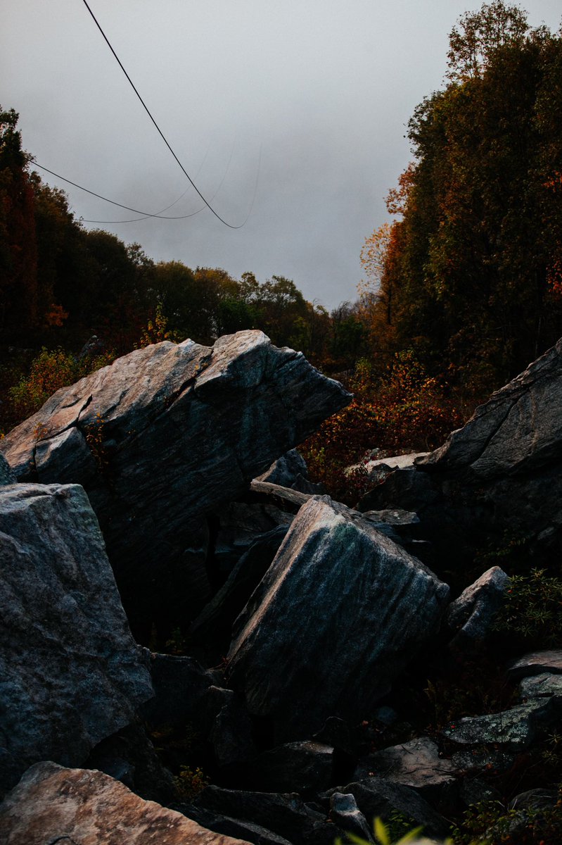 AlexKing___'s tweet image. Sunrise in the mountains of West Virginia 🌄