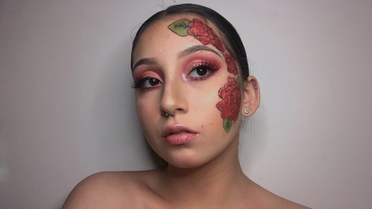 Hola, nada más les quería enseñar lo que amo hacer y que si quieren ver más me pueden seguir en Instagram (afhmakeup) 💕☺️💘 y si gustan pueden compartirlo también 👀🙈😼💕💘❤️ chiqui