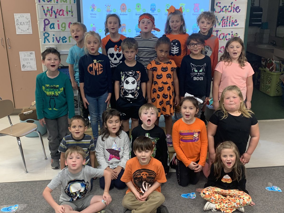 All dressed up in our Halloween attire saying BOO to drugs! ⁦<a href="/CENT_Tweets/">Centennial Panthers</a>⁩
