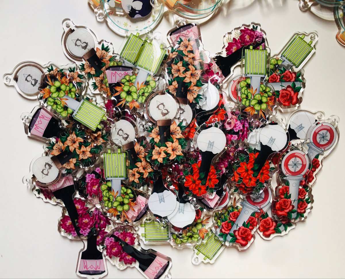 Horizon_Kstore's tweet image. É chaveiros que você quer @? Então olha aqui 🤩🤩 e vamos de montar os kits e enviar... Mais tarde libero os que vão ser vendidos a pronta entrega.