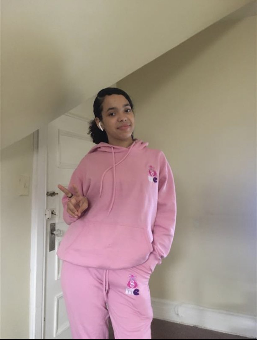 Gorton2024's tweet photo. More spirit week photos from our students for #BreastCancerAwareness @YonkersSchools @MrMoralesAP @GortonHS @GhsSmart @quezada1229 @RcollinsJudon @nsotoghs https://t.co/R4MOYkpQsT