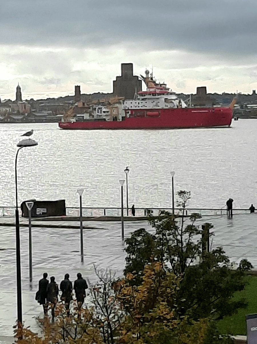 LiverpoolTIC's tweet photo. Just passing Cunard Building and saw RSS Sir David Attenborough leaving @CammellLaird and sailing up #themersey.
#DavidAttenborough #Liverpool https://t.co/M44Ce5Qf71