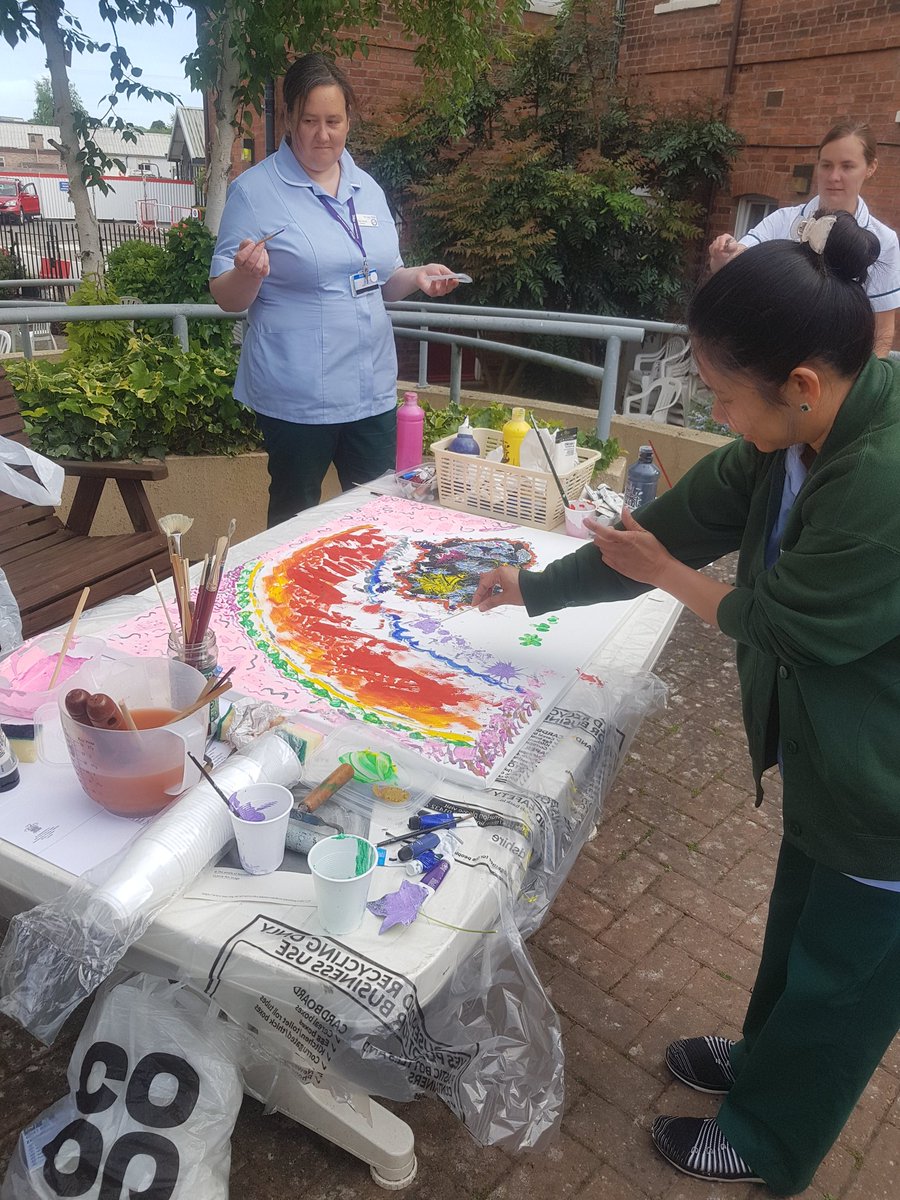 Supporting Occupational Therapy staff wellbeing through art
#COVID19
#FabChange20 
@cllrgemmadavies 
@WyeValleyNHS 
#wellbeing