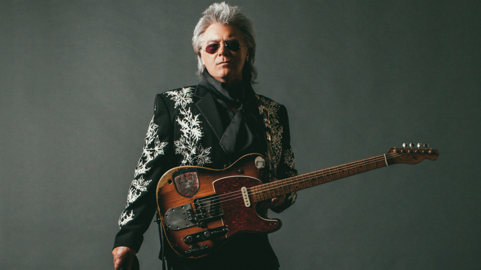 NashvilleScene's tweet photo. Ahead of @countrymusichof's Big Night streaming fundraiser, guitar hero @martystuarthq talks with @marcuskdowling about the significance of current artists playing legendary instruments and lots more.
https://t.co/lbkjJZTFTk https://t.co/Y4sPMyrCQK